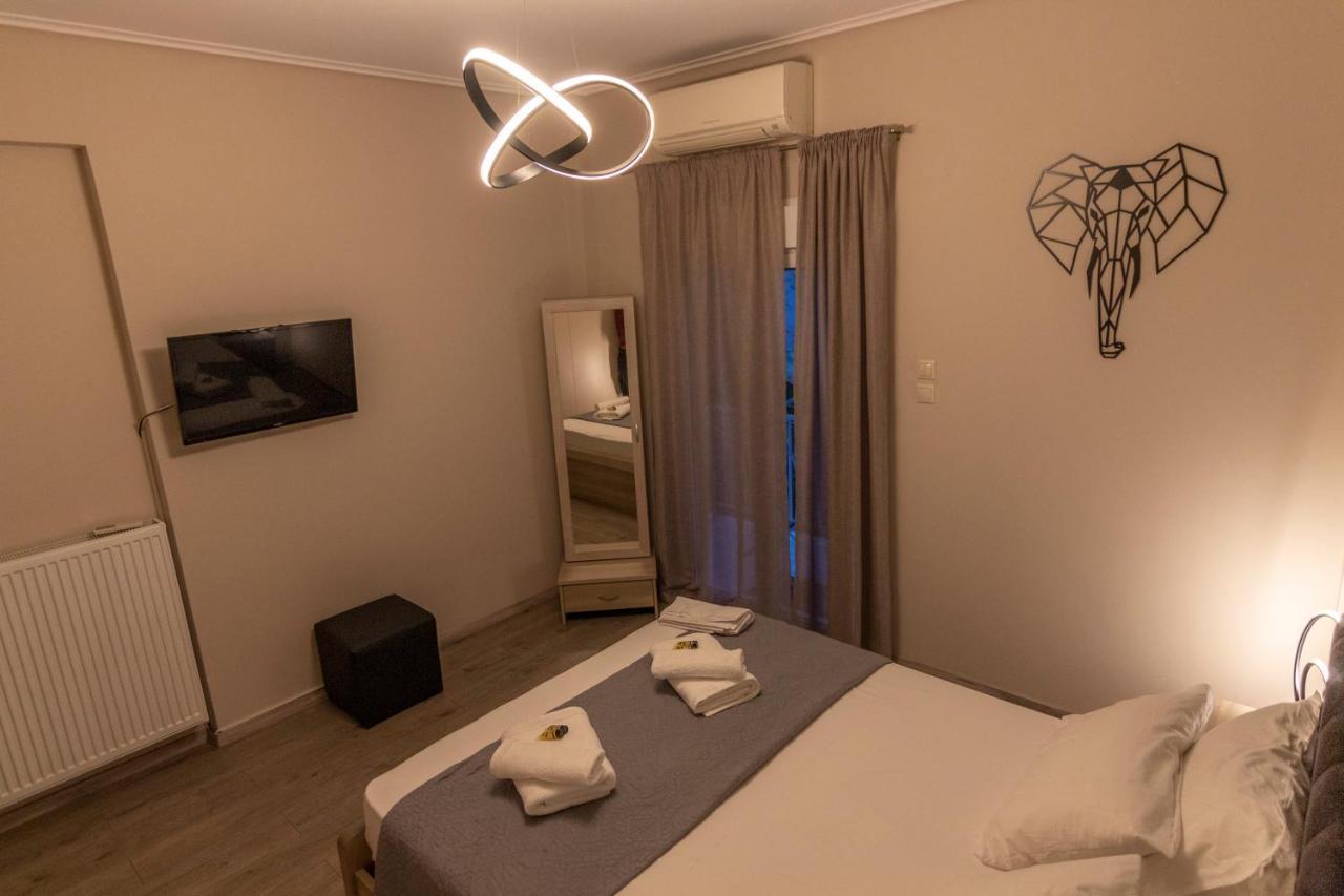 Luxury Apartment 10' From The Center! เอเธนส์ ภายนอก รูปภาพ