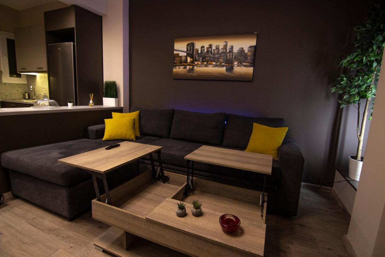 Luxury Apartment 10' From The Center! เอเธนส์ ภายนอก รูปภาพ