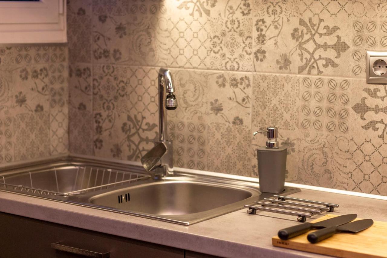 Luxury Apartment 10' From The Center! เอเธนส์ ภายนอก รูปภาพ